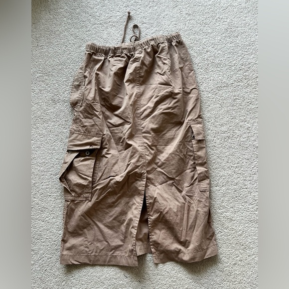 Aritzia Tna Cargo Skirt - Picture 2 of 3